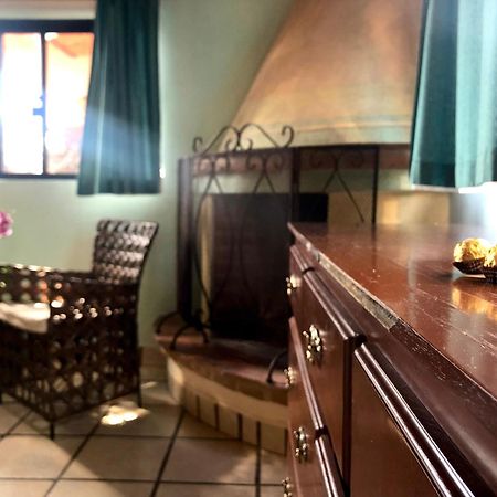 Casa Del Sol Inn Ахихик Екстериор снимка