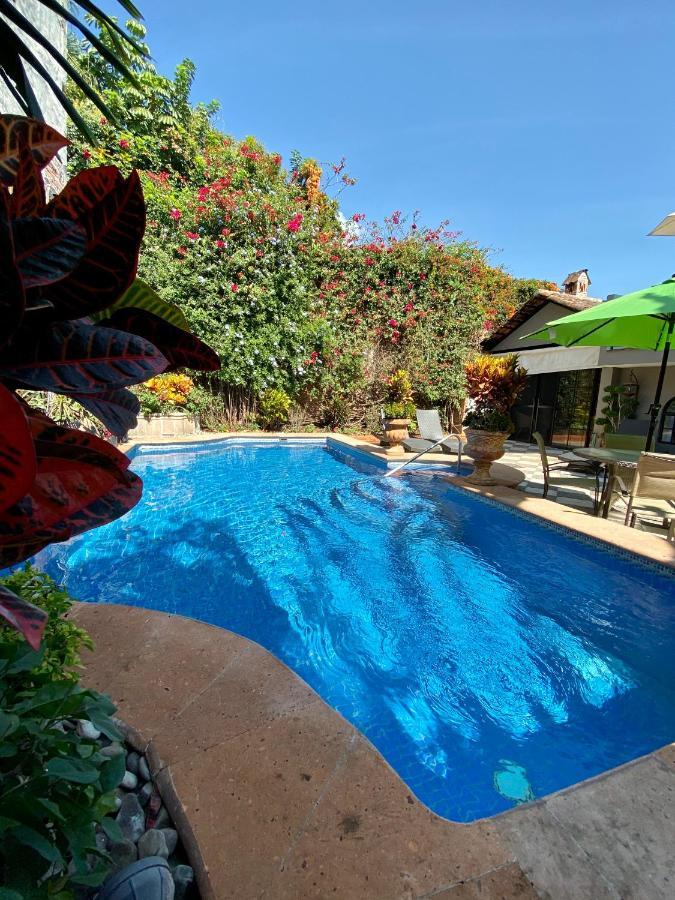 Casa Del Sol Inn Ахихик Екстериор снимка