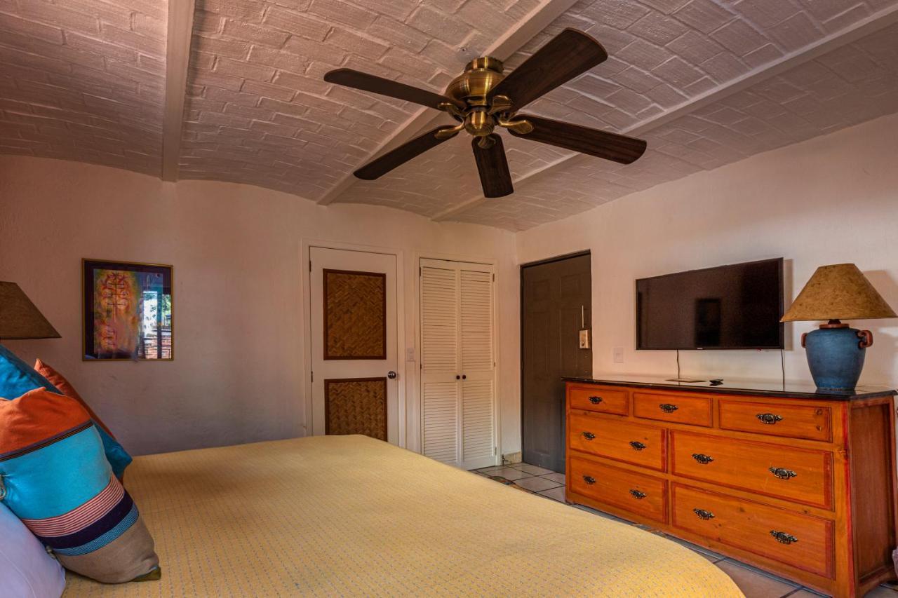Casa Del Sol Inn Ахихик Екстериор снимка
