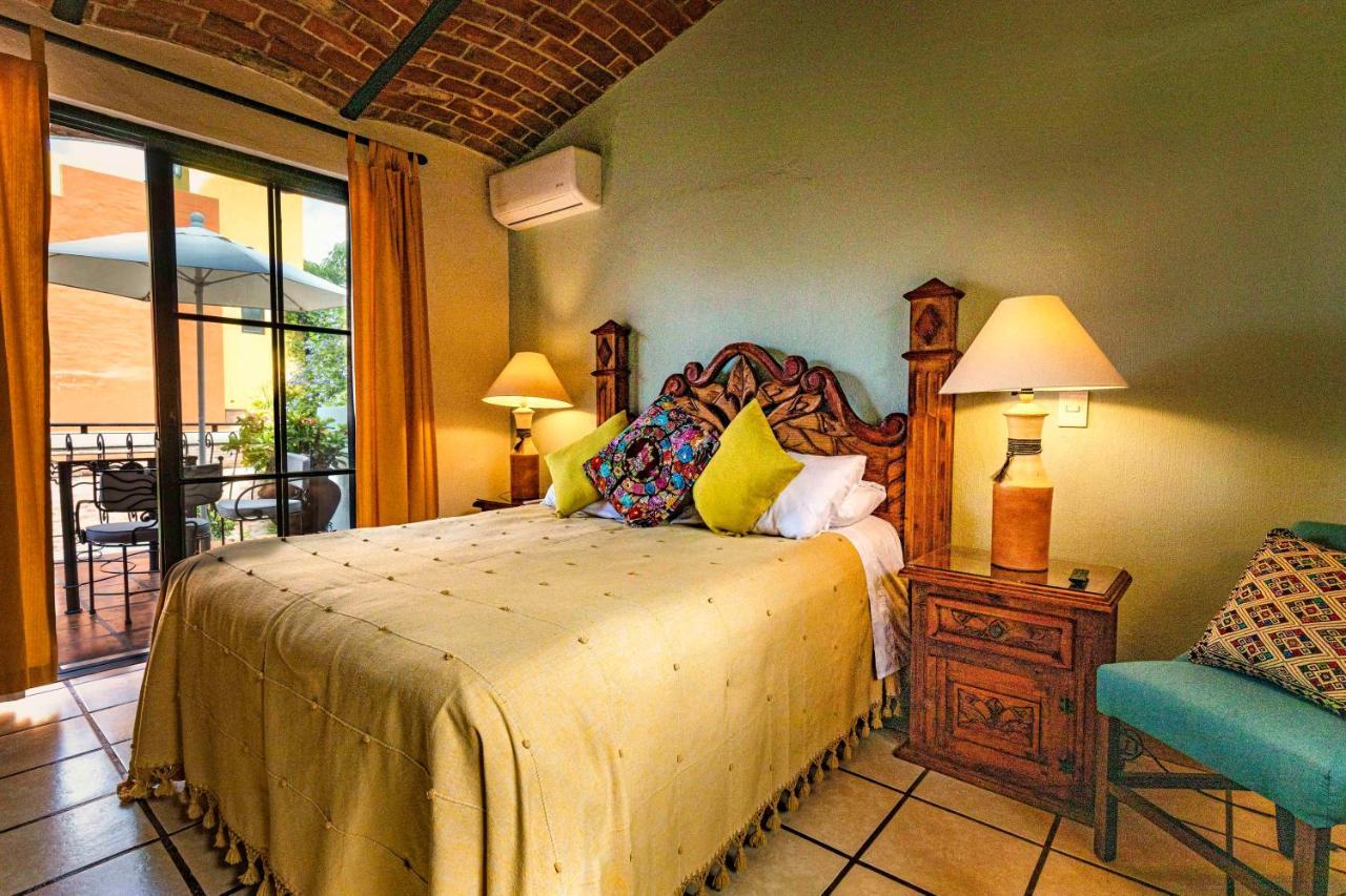 Casa Del Sol Inn Ахихик Екстериор снимка