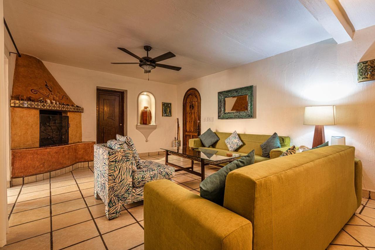 Casa Del Sol Inn Ахихик Екстериор снимка