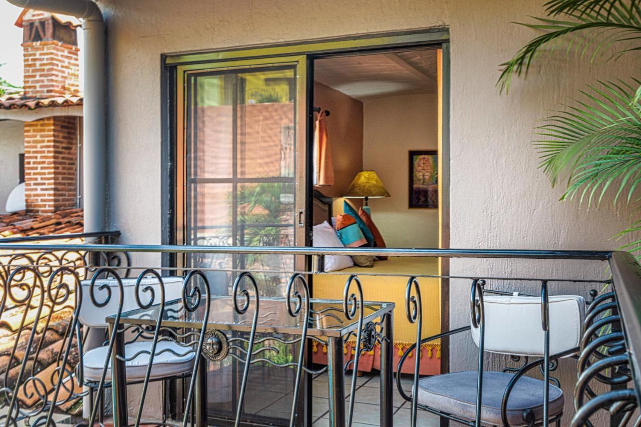 Casa Del Sol Inn Ахихик Екстериор снимка