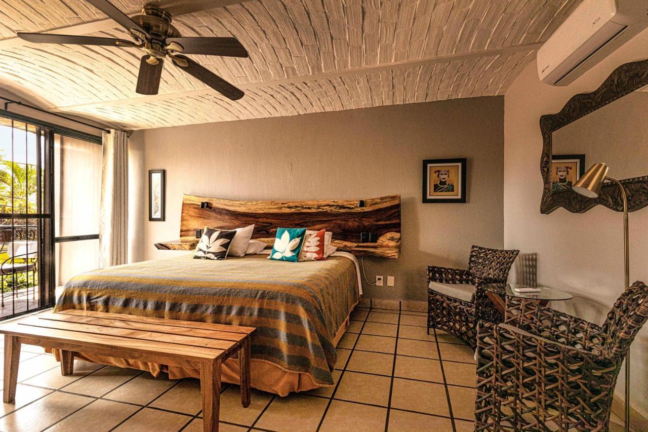 Casa Del Sol Inn Ахихик Екстериор снимка