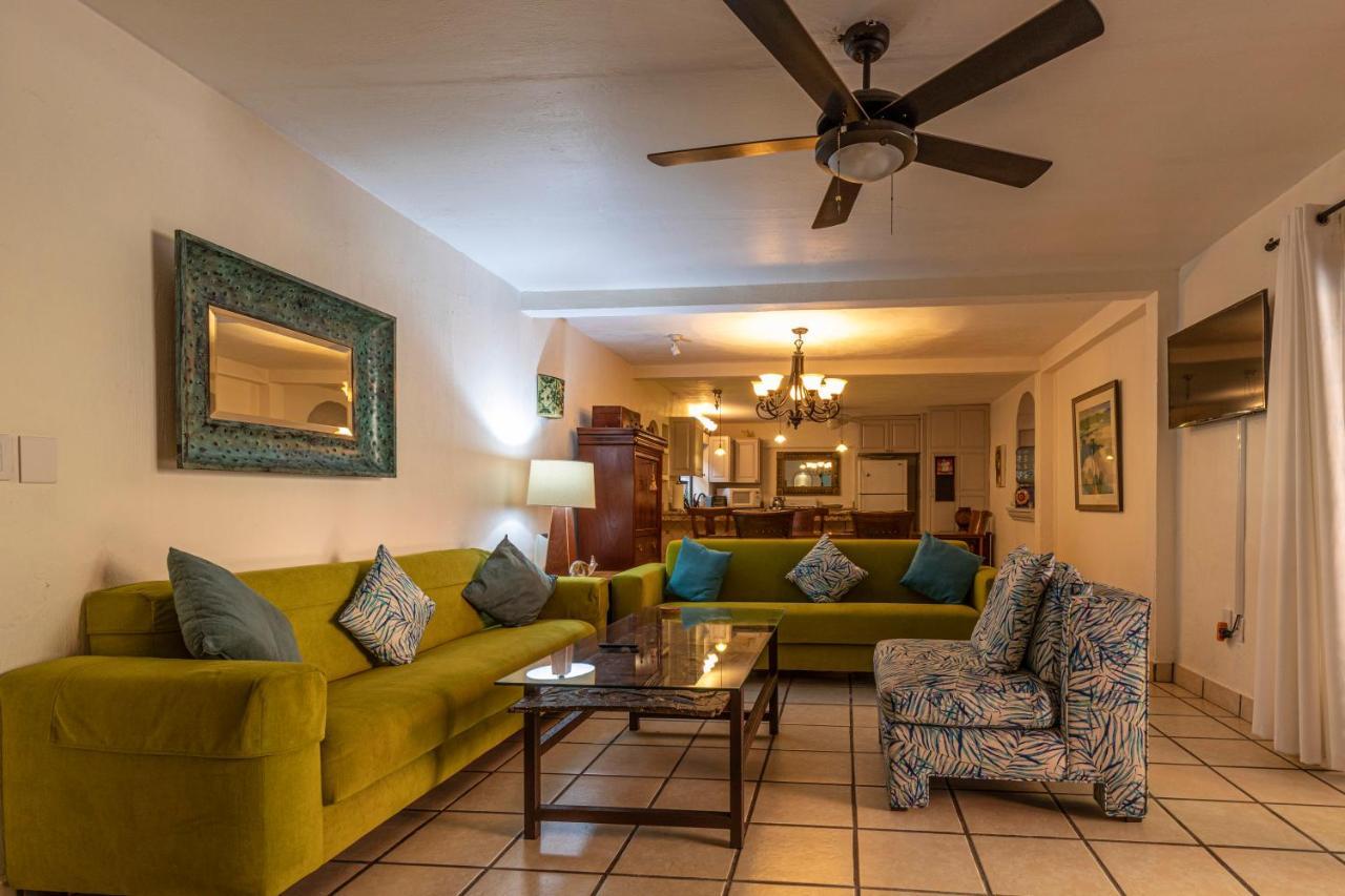 Casa Del Sol Inn Ахихик Екстериор снимка