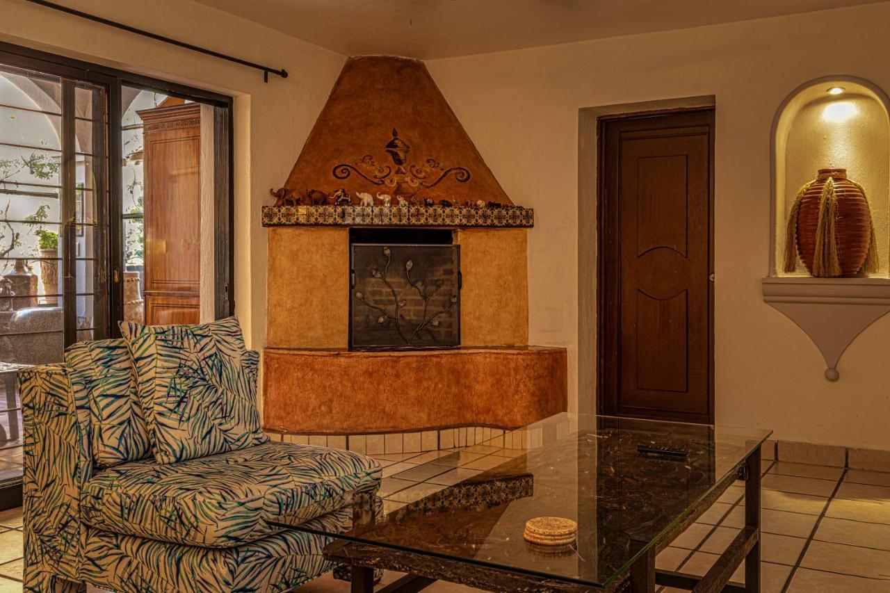 Casa Del Sol Inn Ахихик Екстериор снимка