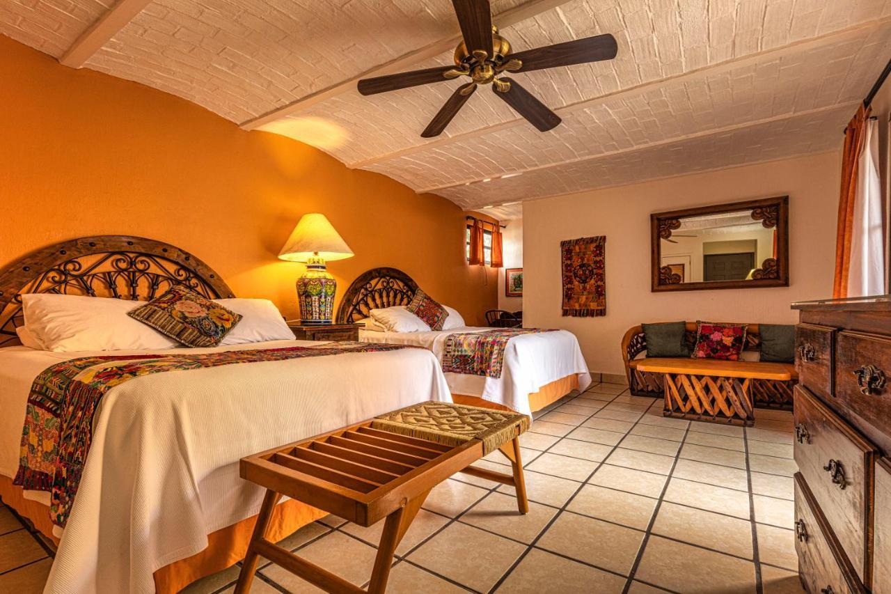 Casa Del Sol Inn Ахихик Екстериор снимка