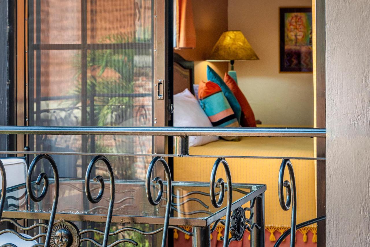 Casa Del Sol Inn Ахихик Екстериор снимка