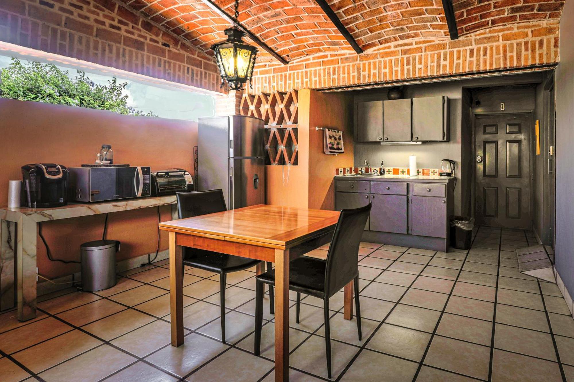 Casa Del Sol Inn Ахихик Екстериор снимка