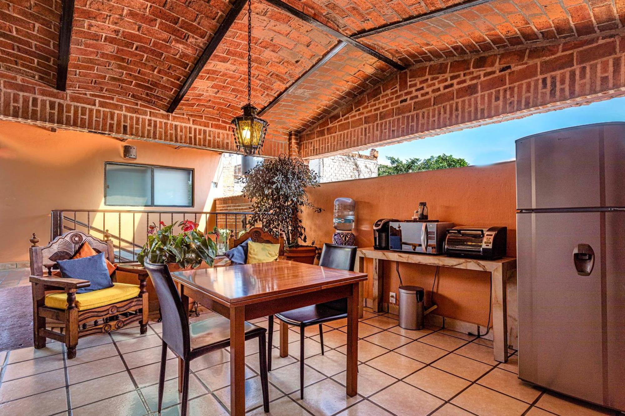 Casa Del Sol Inn Ахихик Екстериор снимка
